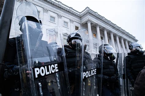 'Insane': WTOP reporter's account of Capitol siege by pro-Trump rioters | WTOP