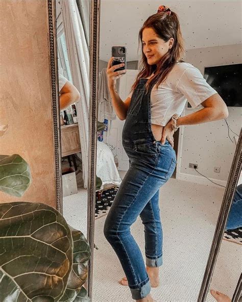 Pregnant Binky Felstead Shows Off Bump As She Reaches Mid Way Point Of