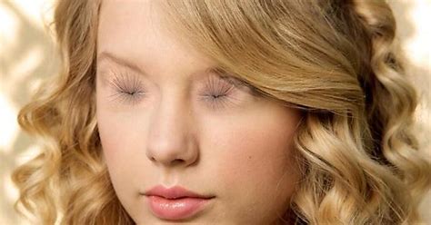 Taylor Swift With Butthole Eyes Imgur