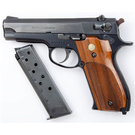 Smith And Wesson Model 39 2 Pistol Cowans Auction House The Midwest