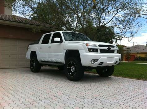 #chevy #avalanche #lifted #modified w/ aftermarket suspension. Chevrolet Avalanche