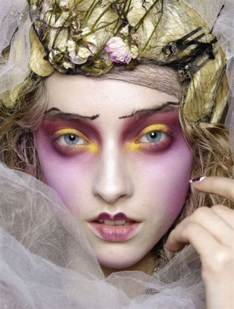 Make Up By Pat Mcgrath For Dior Haute Couture By John Galliano 창의적인