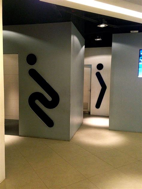 Creative And Funniest Bathroom Signs You Ll Ever Find Pi Queen Bathroom Signs Wayfinding
