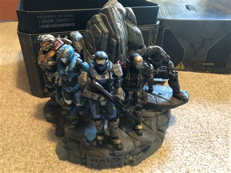 Halo Reach Noble Team Legendary Limited Edition Statue Plus Documents
