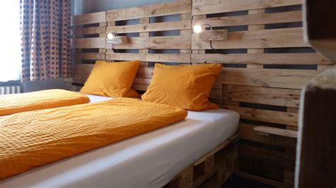 Preis pro nacht, zuzüglich steuern und gebühren. Hotel - Haus der Gastlichkeit