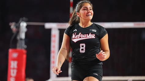 Nebraska Womens Volleyball Survives Insane Rally Picks Up Latest