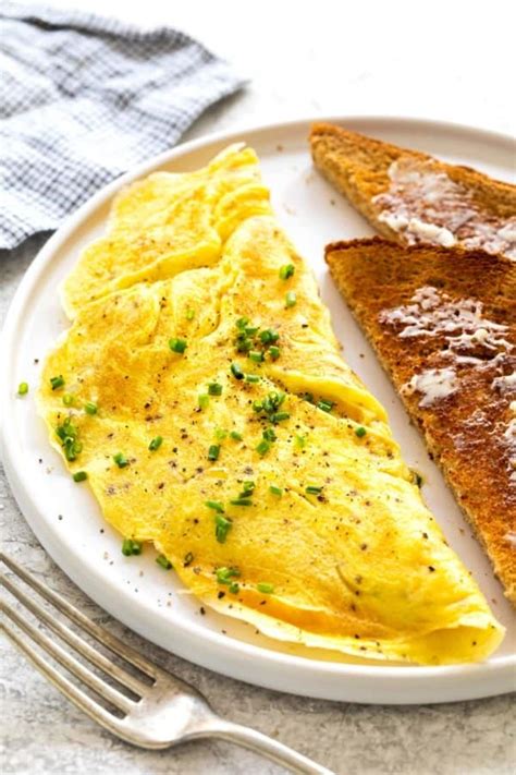 How To Make An Omelette 2 Ways Jessica Gavin