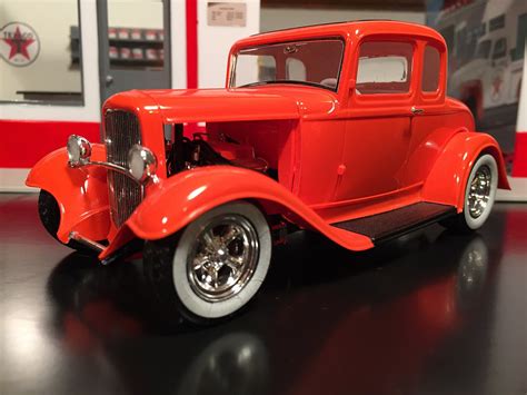 1932 Ford 5 Window Coupe Plastic Model Car Kit 1 25 Scale 854228 Pictures By Lnragl