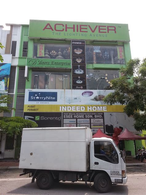 Batery basah kereta kedai spare part. Diari Si Ketam Batu: Kedai Lampu Hiasan Achiever, Sungai Buloh