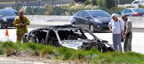 Dick Van Dyke 87 Rescued By Passerby After His Car Bursts Into Flames