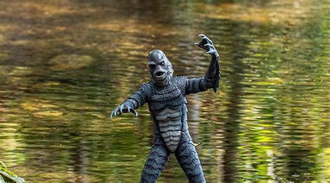 The Blot Says...: Universal Monsters Creature From The Black Lagoon 1/6 ...