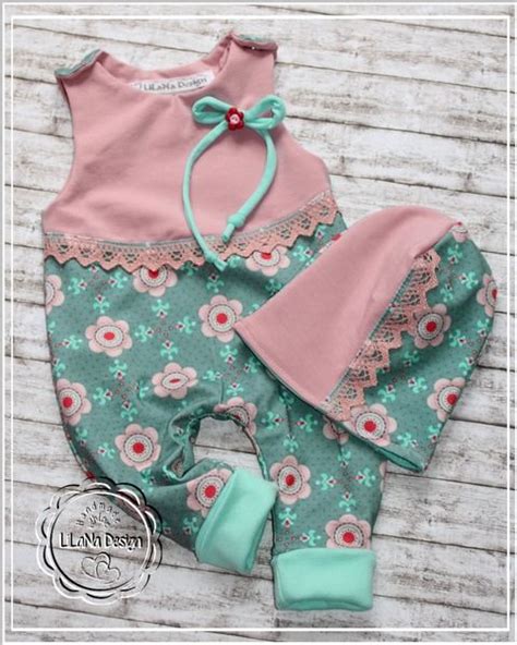 Hier muss das kind eine bestimmte reaktion zeigen, wenn die puppe beispielsweise hungrig ist oder gewickelt. Sets - ♥Süßes Baby /Newborn set gr.56♥ - ein Designerstück von LiLaNa-Design bei DaWanda ...