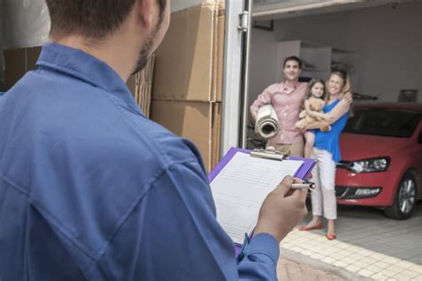 What To Expect When Hiring Professional Movers Jays Small Moves