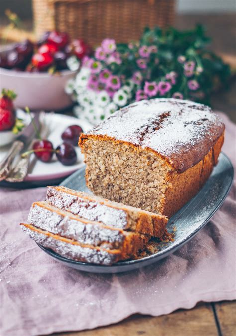 Der nusskuchen schmeckt besonders köstlich, wenn sie ihn mit einer schokoladenglasur überziehen. Haselnuss Kuchen Rezept