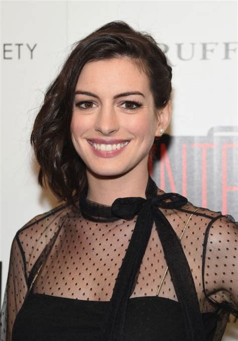 anne hathaway cinema society and ruffino host a screening of the intern in new york city