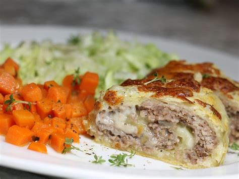 Blätterteig Gefüllt Mit Hackfleisch Und Käse