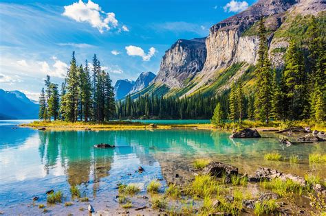 10 Best Destinations For A Late Summer Trip In Canada Where To Catch The Last Of Canada’s