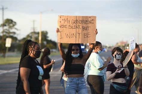 Lafayette Residents Gather For 2nd Day Of Protests After Police Fatally Shoot Trayford Pellerin