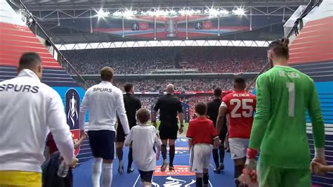 Check out their videos, sign up to chat, and join their community. Manchester United melangkah mulus menuju final FA cup