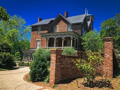 5 Awesome Things To Do In Huntsville All Year Round Things To Do Mansions Places