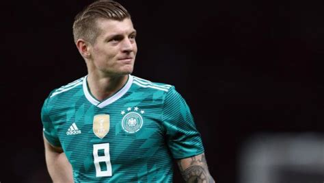 Toni kroos reveals he got so drunk he had to call 'an emergency doctor' after bayern munich were beaten by chelsea in the champions league final in 2012 as his brother admits. Toni Kroos Wife, Age, Height, Weight, Salary, Brother ...