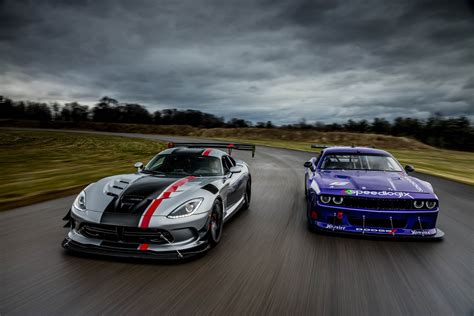 Instead of putting me off sports for life, this race inspired me to take part in more and on sunday 6th november i will be getting up super early to take part in the 6.45am start of the viper challenge. Viper ACR vs. Trans-Am Challenger: Hunt Race Cars With ...