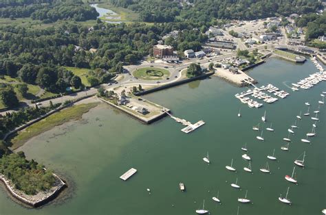 Hingham Town Floats In Hingham Ma United States Marina Reviews A59