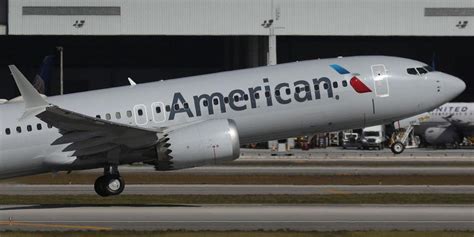 American Airlines Allegedly Threatens To Kick Elderly Woman Off A Plane