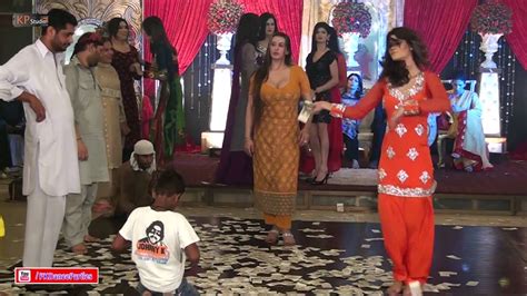 Fursat Mile Te Bula Leya Kar Wedding Dance Party Mujra 2016 Youtube
