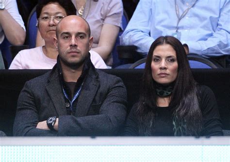 Pepe reina y yolanda ruiz: Pepe Reina at a Tennis Match - Zimbio