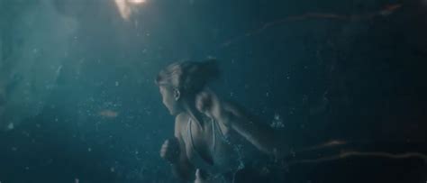 Passengers Behind Jennifer Lawrences Gravity Defying Pool Scene Films Entertainment