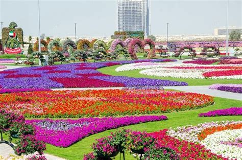 Top 11 Most Beautiful Flower Gardens In The World That Make You