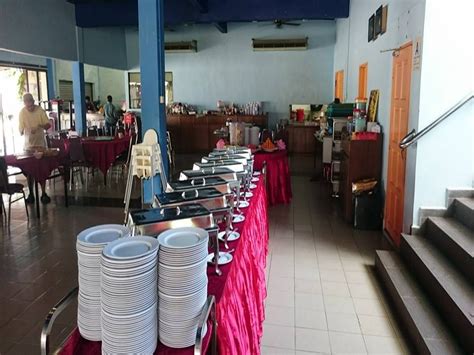 Restoran ini terletak di kuala terengganu dan berbeza dengan tempat makan yang lain. Restaurant Payang Serai Kuala Terengganu | VMO