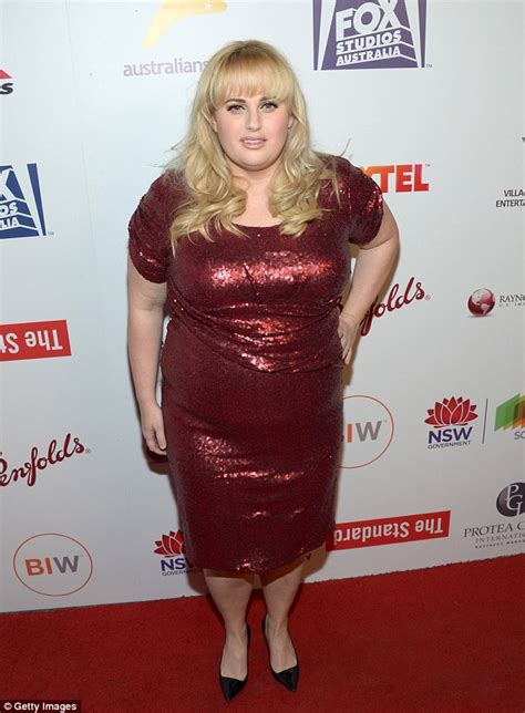 Rebel Wilson Breaks Down In Tears As She Accepts An Award For Acting