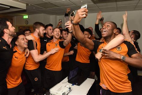 Video Watch Wolves Squad Celebrate Promotion To The Premier League