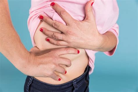 The pain may occur due to organs specific to females, including the uterus, fallopian tubes, and ovaries as well as organs shared by all humans, such as the kidneys. Women Pain In Lower Left Side Of Abdomen Female / Stabbing ...