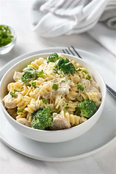 Chicken And Broccoli Alfredo Recipe Chicken And Broccoli Alfredo