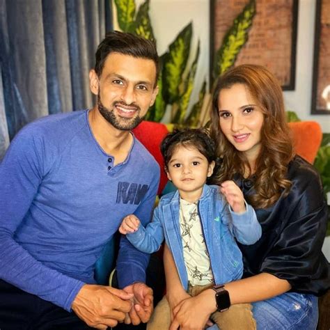 Shoaib Malik And Sania Mirza With Their Cute Son Izhaan Reviewitpk