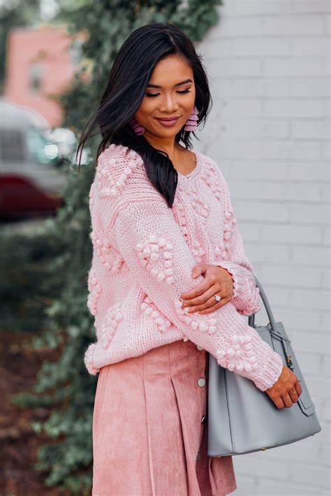 Monochromatic Pink Fall Look Color And Chic