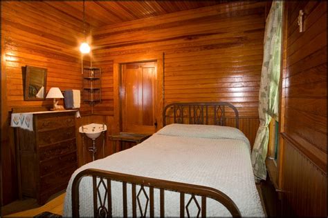 A cabin in upstate new york costs between $165 and $275 per night. Lakefront Cabins in the Adirondacks, New York | Lakefront ...