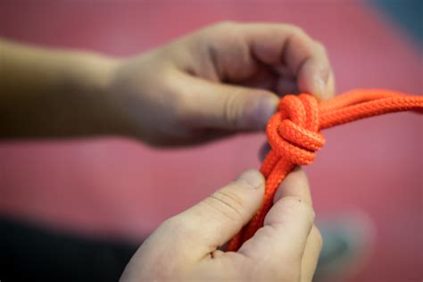 How To Tie A Slip Knot The Habitat
