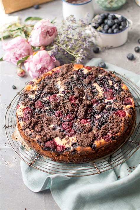 Streuselkuchen mit hefeteig ist ein klassiker. Beeren-Zupfkuchen: Der Klassiker im Sommergewand ⋆ ...