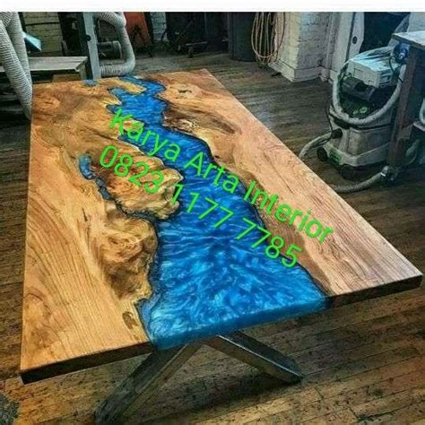 Set kursi meja makan ukir salina kayu jati finising kombinasi gold new elegan mewah terbaru. Mebel meja makan kayu solid kombinasi dengan resin biru ...