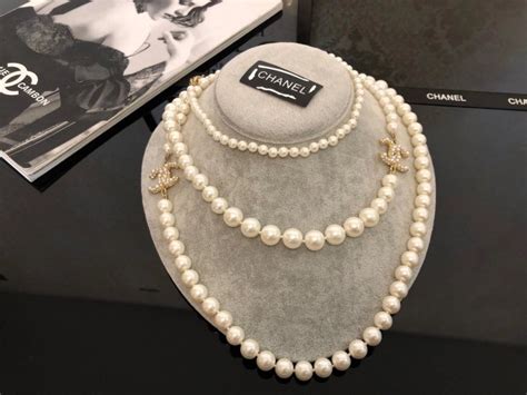 Chanel White Diamond Pearl Necklace Replica 12 155 Replica