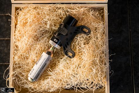 First Look Crankbrothers Introduces The Cigar Tool Mtb Mag