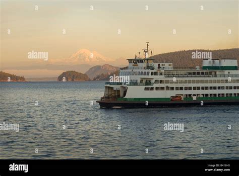 Usa Washington San Juan Islands A Ferry And Mt Baker Stock Photo