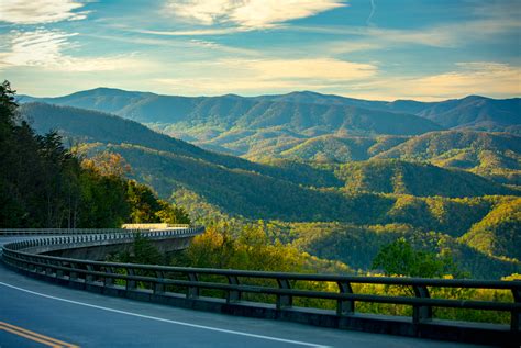 Hiking In Sevierville Tn Smoky Mountains Vacation Mountain