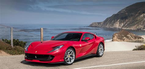 Ferrari 812 Superfast ราคา — Ferrari 812 Superfast ไทยเคาะราคา 315 ล้านบาท