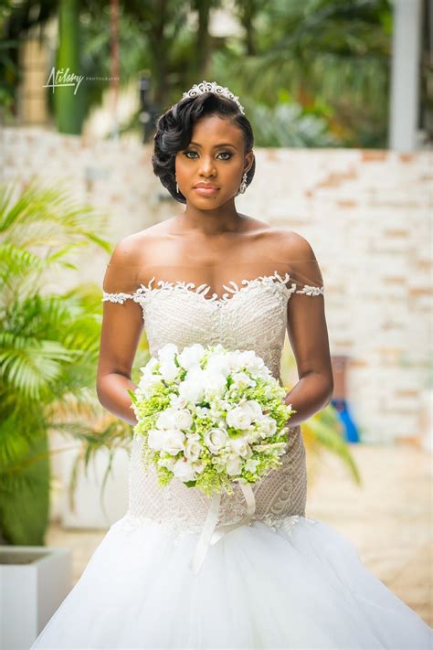 Seeing red dress in a dream indicates that you will fall in love with junior one. Pin by Jazzy Wazzy on 411 From Engagement to Wedding to ...