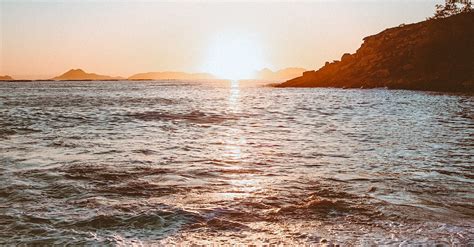 Ocean During Golden Hour · Free Stock Photo